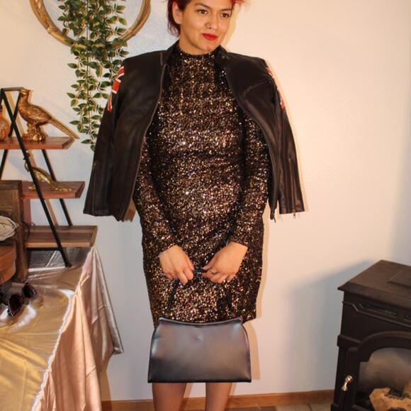 Welcome to the dress - Picture 5 of 8